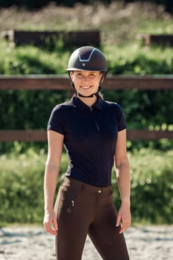 B Vertigo Claudine Damen Kurzarm-Poloshirt 36 B Vertigo Claudine Damen Kurzarm-Poloshirt -MOUNTAIN HORSE || Ariat || Pikeur Verkäufe 33532 vdb 08