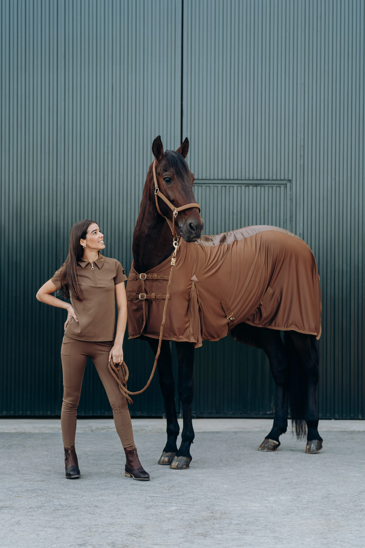 Horze Sagira Damen Trainingshirt Mit Goldener Rückseite 13 Horze Sagira Damen Trainingshirt Mit Goldener Rückseite - Image 11