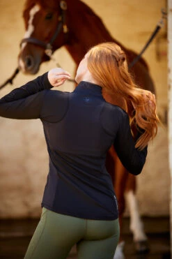 Ariat Breathe Women's Baselayer 35 Ariat Breathe Women's Baselayer -MOUNTAIN HORSE || Ariat || Pikeur Verkäufe 345186 BL 09