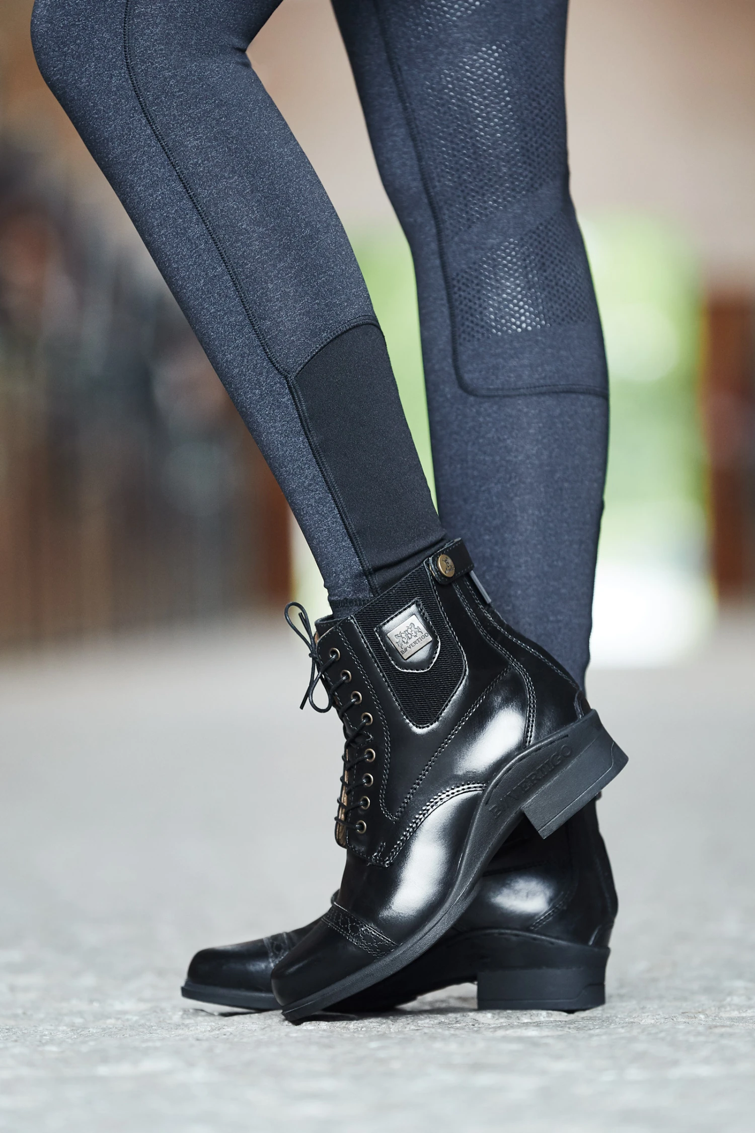 B Vertigo Jupiter Geschnürte Damen Lederreitstiefeletten 10 B Vertigo Jupiter Geschnürte Damen Lederreitstiefeletten - Image 8